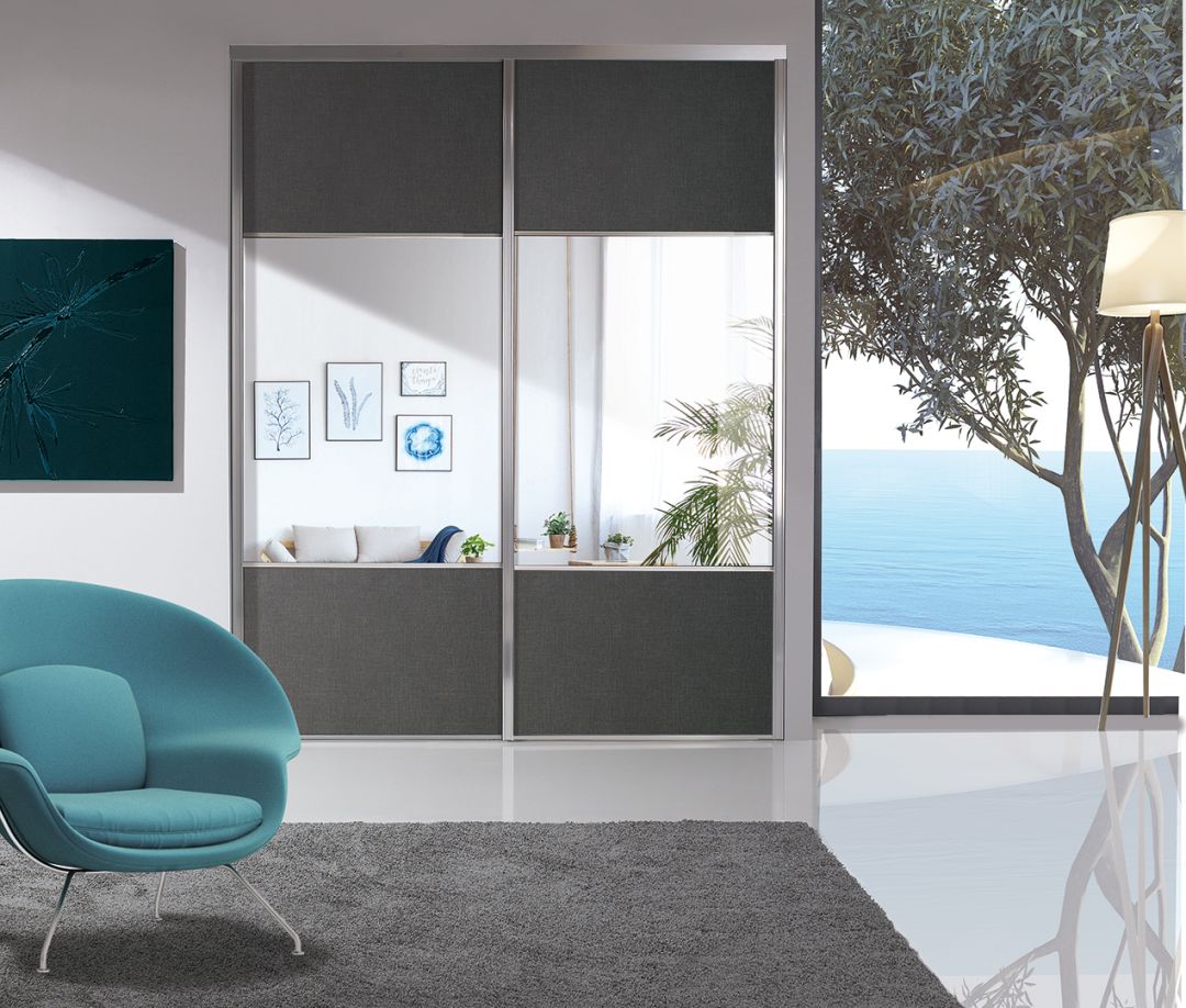 Portes de placard salon Diamant argent brillant, sillage modèle trio 1-2-1 miroir argent et chic twist