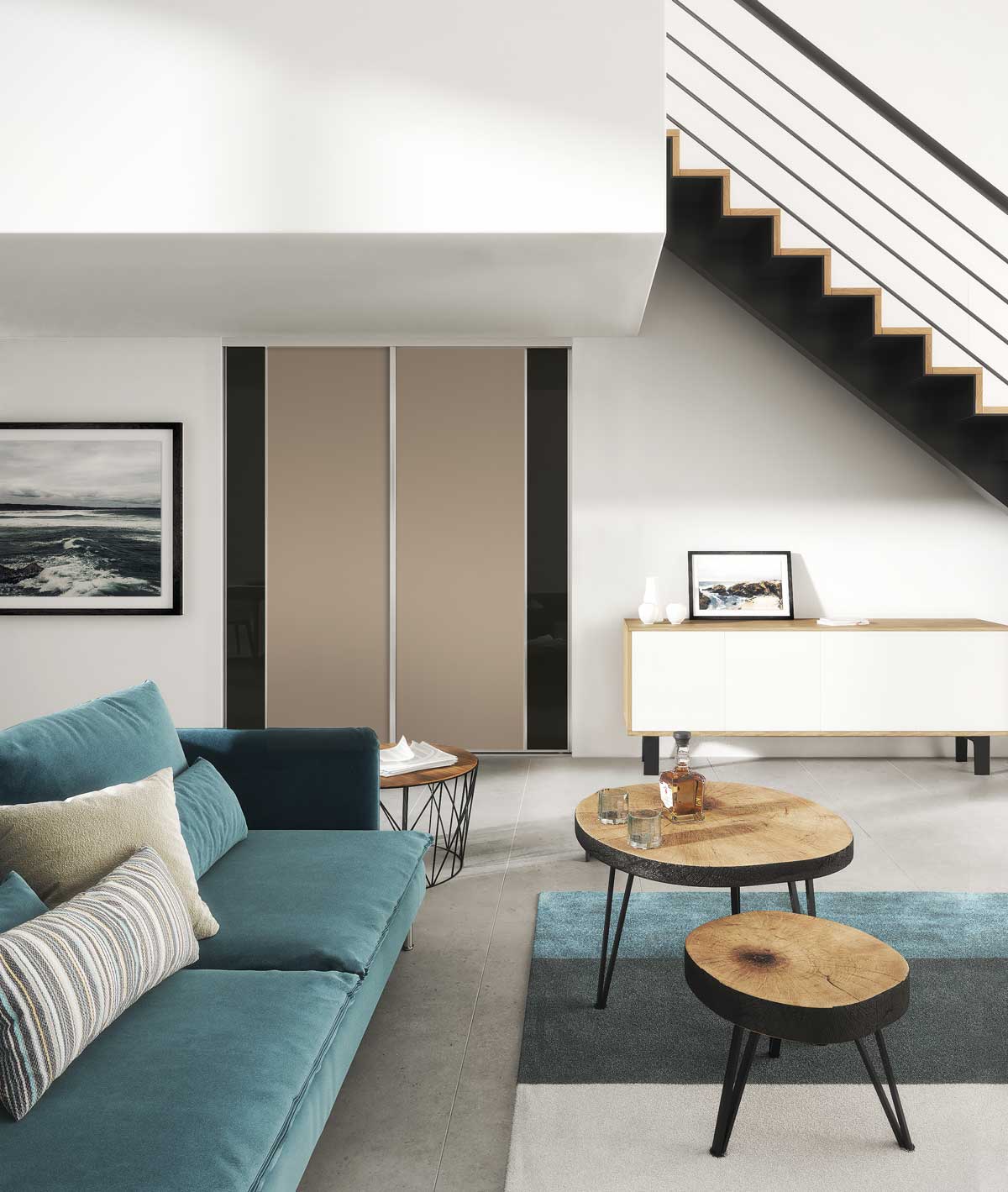 Portes de placard salon Ambre argent mat modèle sillage, spéciale traverse 15mm, vitre laquée noire et bronze